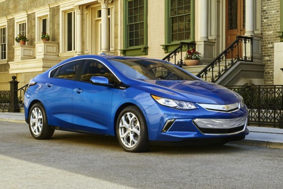 Новый гибрид Chevrolet Volt презентовали на мотор-шоу в  Детройте.